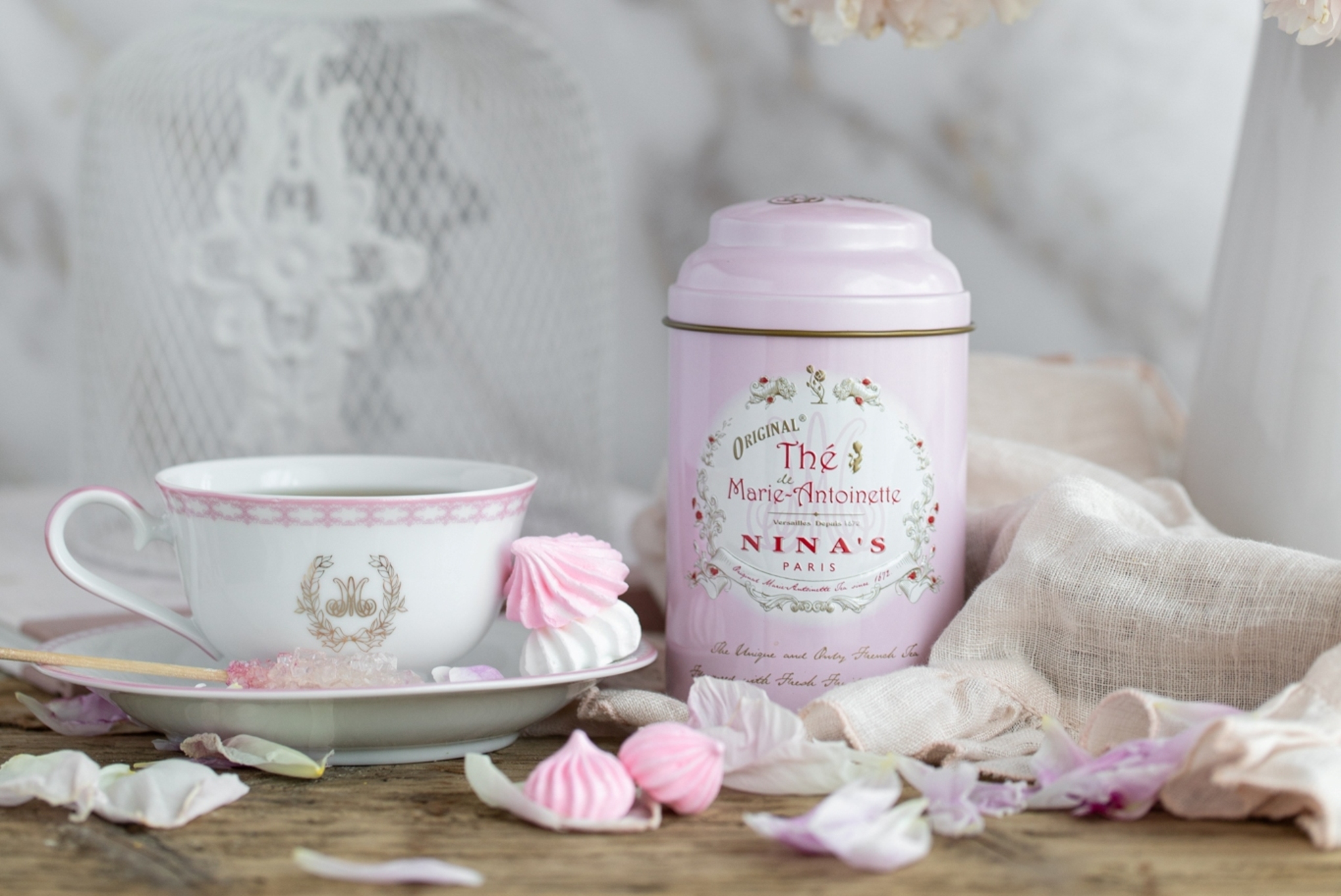 ninas marie antoinette online shop, where to buy vintage tea in france, best herbal organic tea brand paris